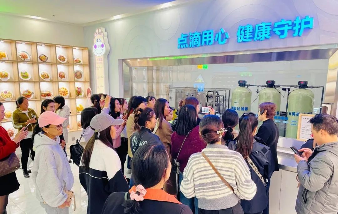【食品安全】各校工作組及家長代表走進天天向上檢查食品安全工作(圖1)